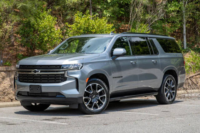 2022 Chevrolet Suburban RST 4WD photo