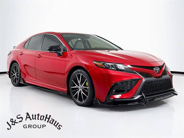 2022 Toyota Camry SE AWD photo