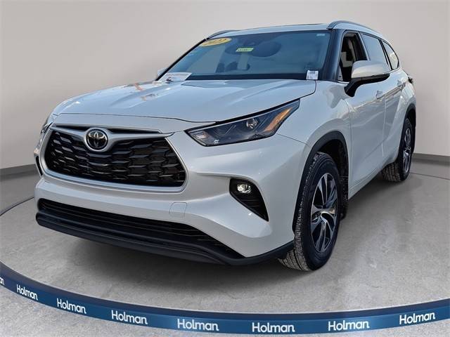 2022 Toyota Highlander XLE AWD photo