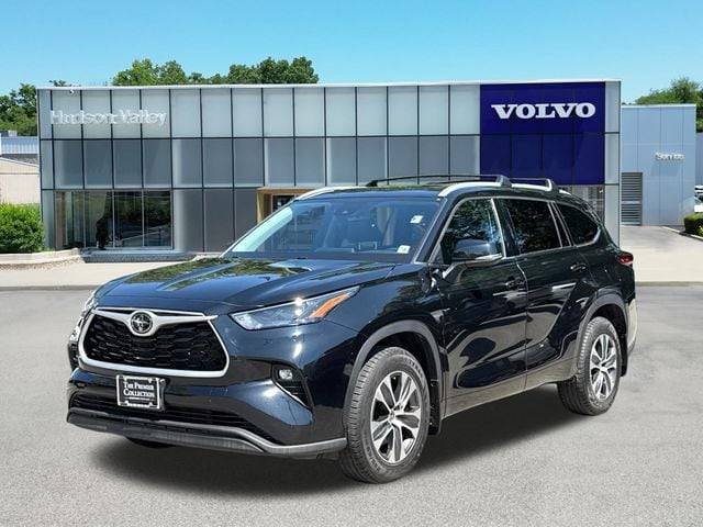 2022 Toyota Highlander XLE AWD photo