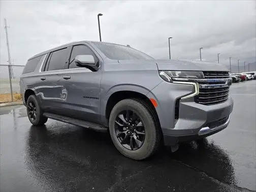 2022 Chevrolet Suburban LT 4WD photo