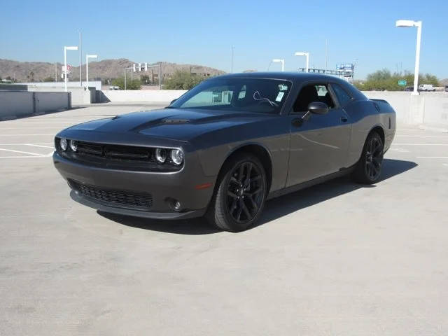 2022 Dodge Challenger SXT RWD photo