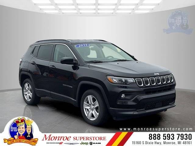 2022 Jeep Compass Latitude 4WD photo