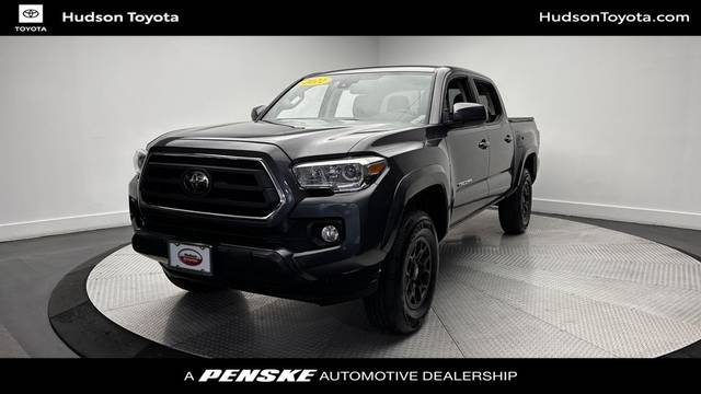 2022 Toyota Tacoma SR5 4WD photo