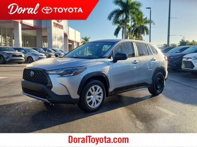 2022 Toyota Corolla Cross L FWD photo
