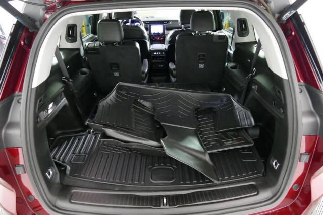 2022 Jeep Grand Cherokee L Limited 4WD photo