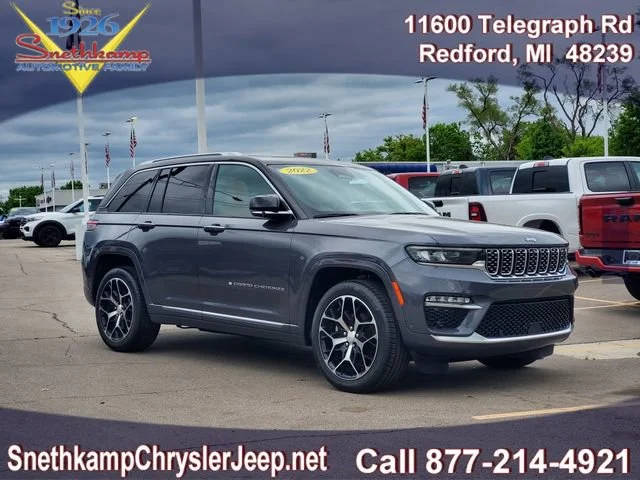 2022 Jeep Grand Cherokee Summit Reserve 4WD photo