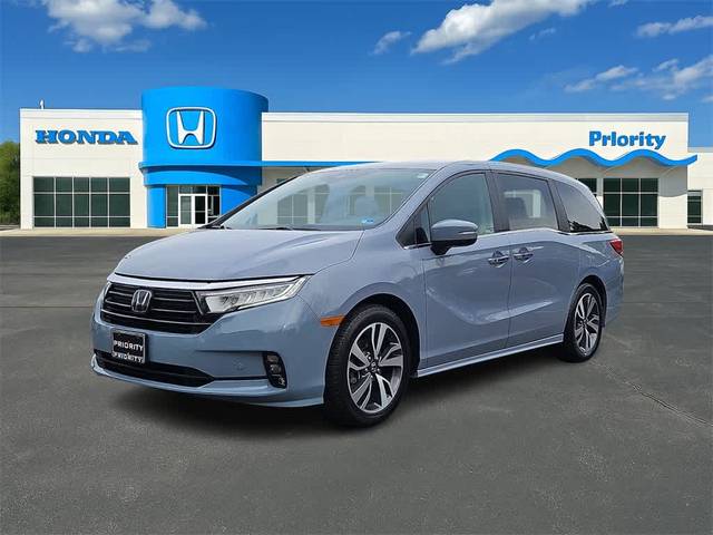 2023 Honda Odyssey Touring FWD photo