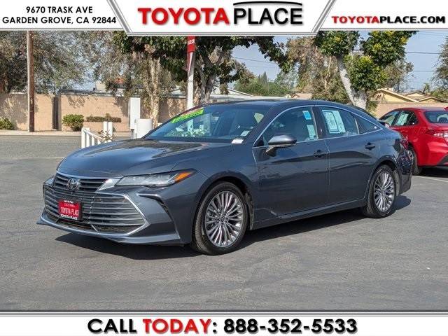 2022 Toyota Avalon Limited FWD photo