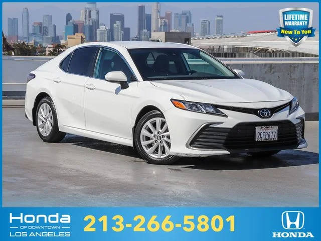 2022 Toyota Camry LE FWD photo