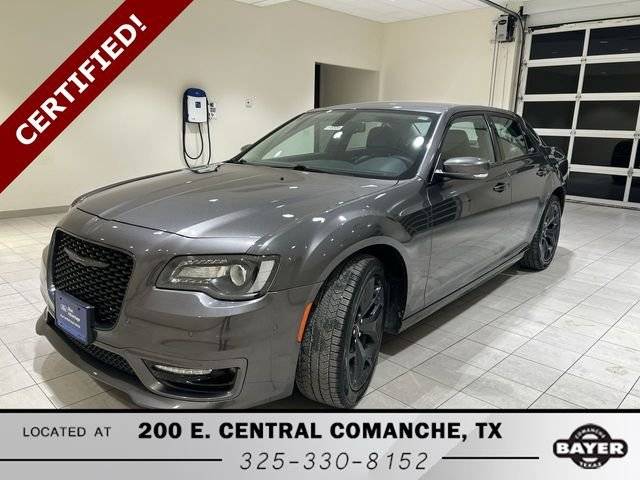 2022 Chrysler 300 Touring L RWD photo
