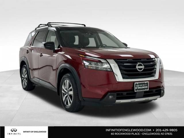 2022 Nissan Pathfinder SL 4WD photo