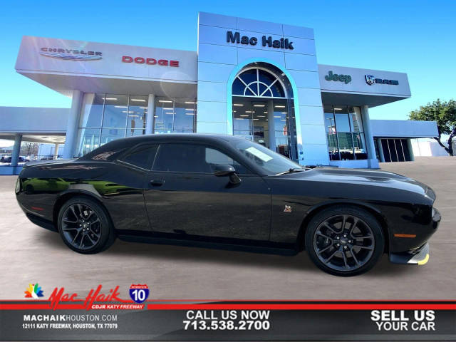 2022 Dodge Challenger R/T Scat Pack RWD photo