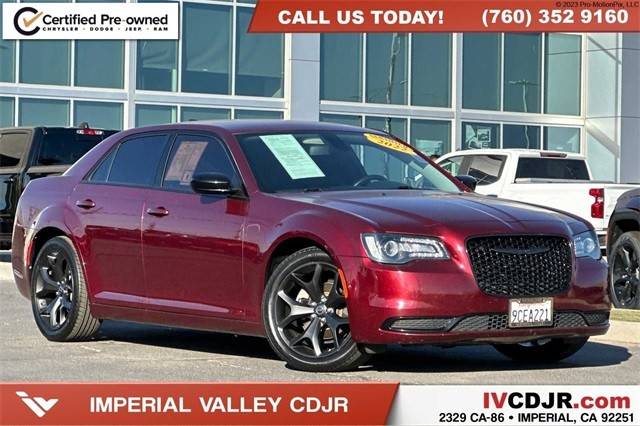 2022 Chrysler 300 Touring RWD photo