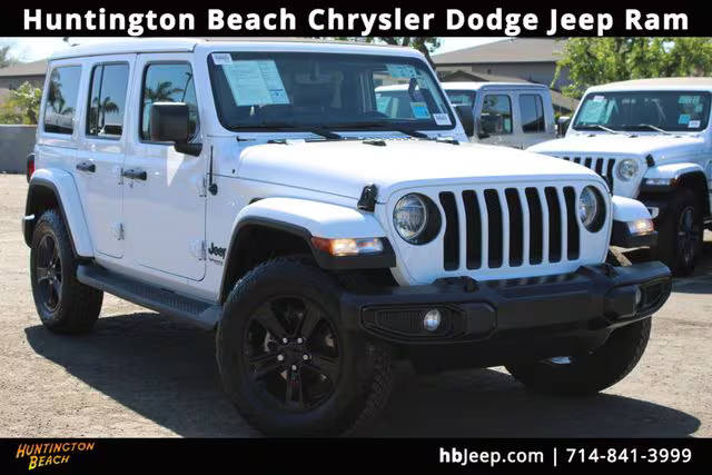 2022 Jeep Wrangler Unlimited Unlimited Sahara Altitude 4WD photo