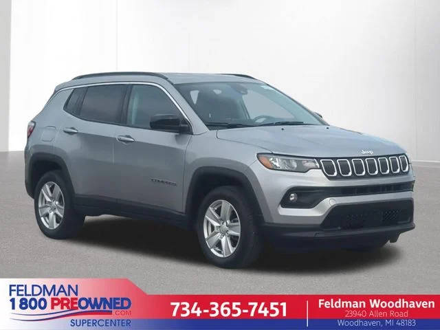 2022 Jeep Compass Latitude 4WD photo