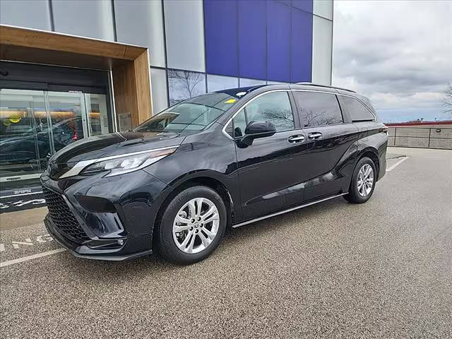 2022 Toyota Sienna XSE AWD photo