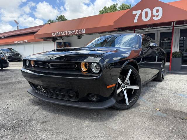 2022 Dodge Challenger R/T RWD photo
