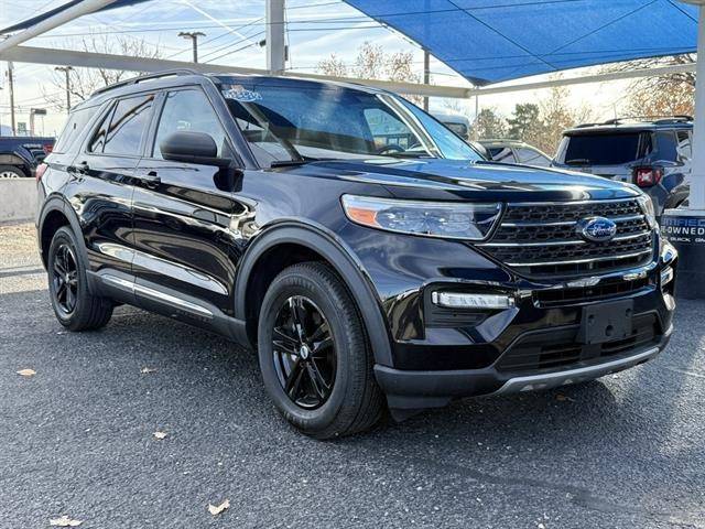 2022 Ford Explorer XLT 4WD photo