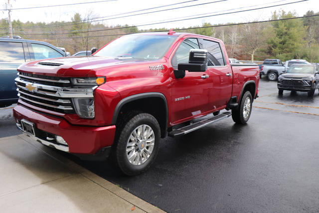 2022 Chevrolet Silverado 3500HD High Country 4WD photo