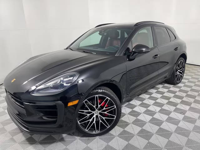 2022 Porsche Macan S AWD photo