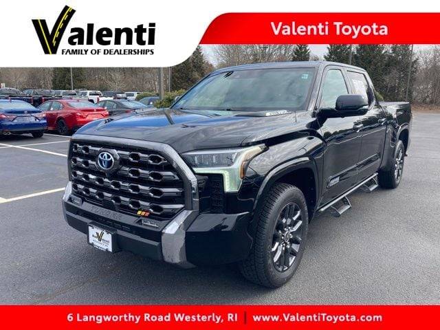 2022 Toyota Tundra Platinum Hybrid 4WD photo