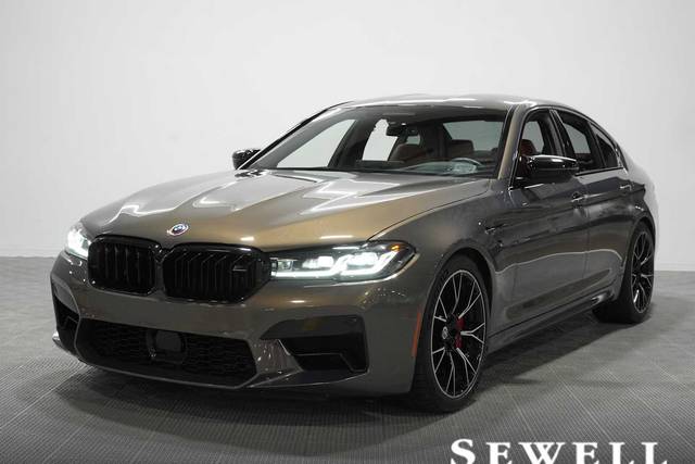 2023 BMW M5  AWD photo