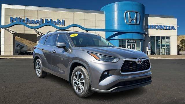 2022 Toyota Highlander XLE AWD photo