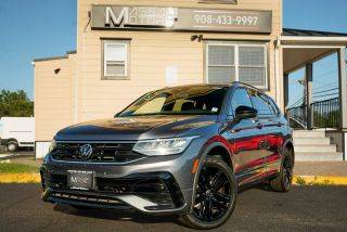 2022 Volkswagen Tiguan SE R-Line Black AWD photo