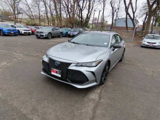 2022 Toyota Avalon Hybrid XSE Nightshade FWD photo