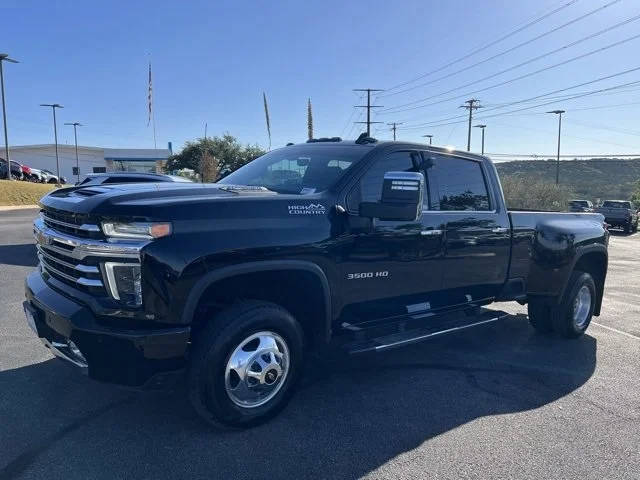 2022 Chevrolet Silverado 3500HD High Country 4WD photo