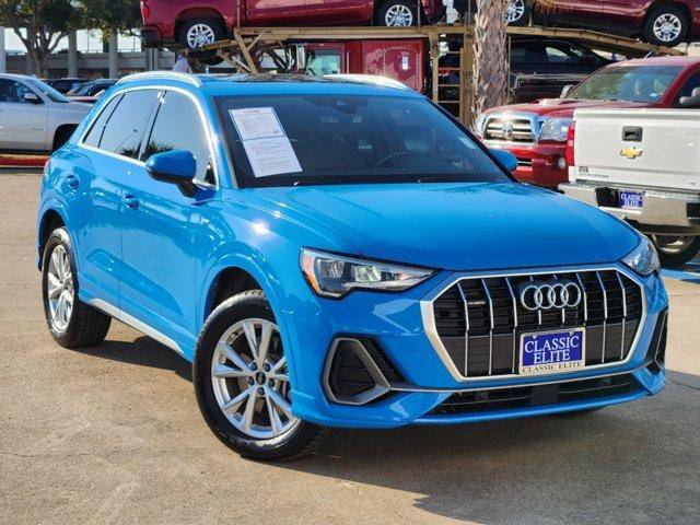 2022 Audi Q3 S line Premium AWD photo