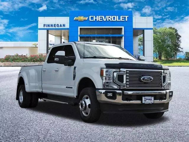 2022 Ford F-350 Super Duty LARIAT 4WD photo