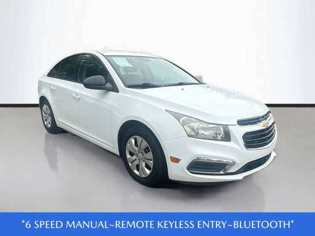 2015 Chevrolet Cruze LS FWD photo
