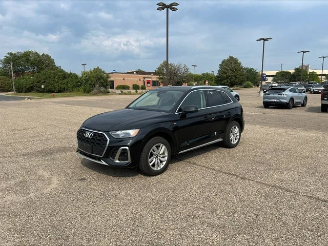 2022 Audi Q5 S line Premium AWD photo