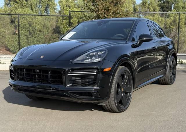 2023 Porsche Cayenne Coupe Turbo AWD photo