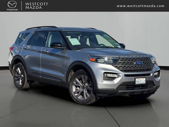 2022 Ford Explorer XLT 4WD photo