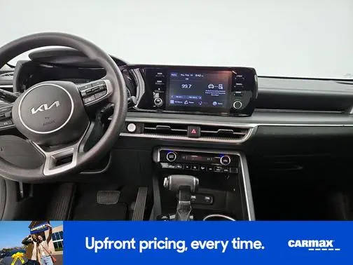 2022 Kia K5 LXS FWD photo