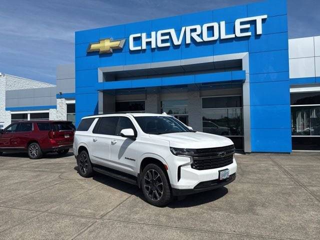 2022 Chevrolet Suburban RST 4WD photo