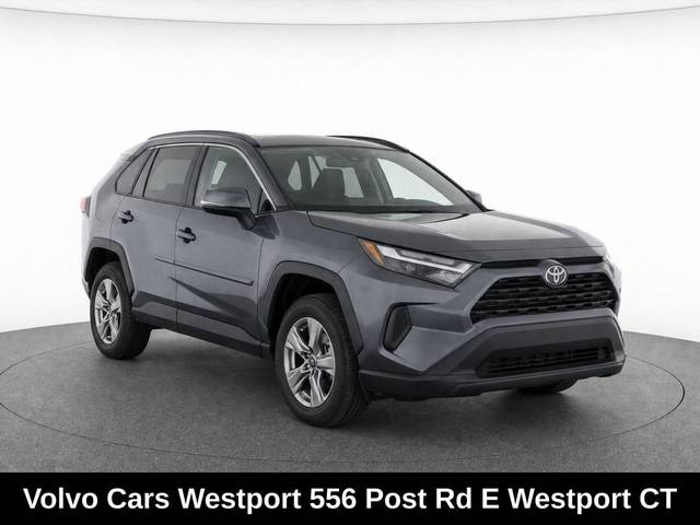 2022 Toyota RAV4 Hybrid XLE AWD photo