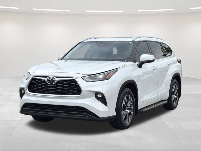 2022 Toyota Highlander XLE FWD photo