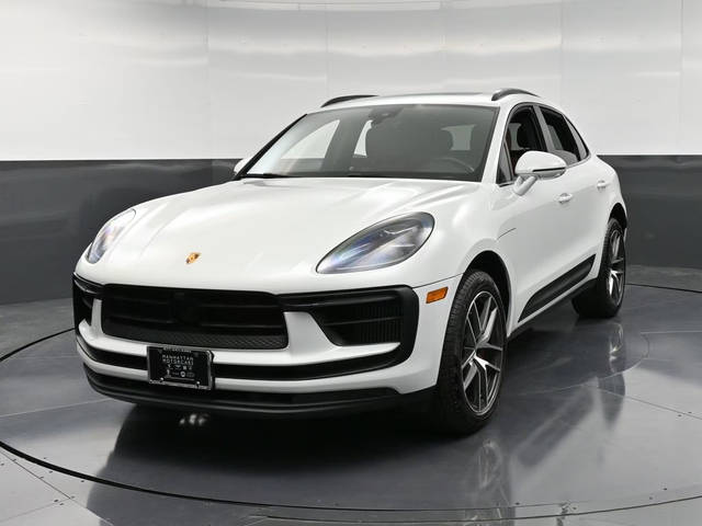 2022 Porsche Macan S AWD photo