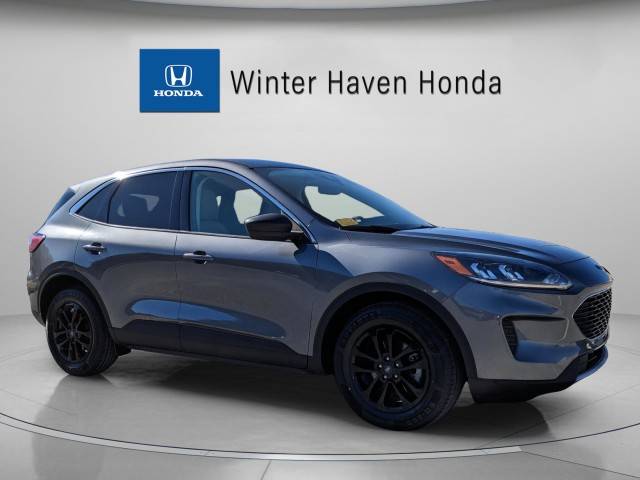 2022 Ford Escape SE FWD photo