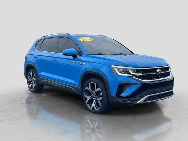 2022 Volkswagen Taos SEL AWD photo