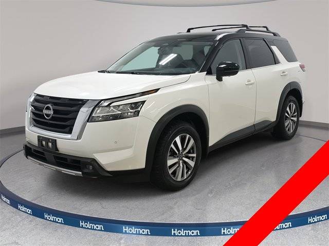 2022 Nissan Pathfinder SL 4WD photo