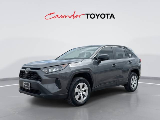 2022 Toyota RAV4 LE FWD photo