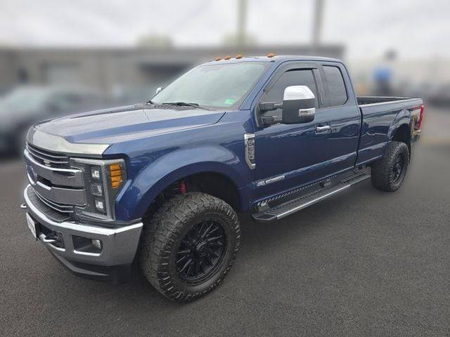 2017 Ford F-250 Super Duty Lariat 4WD photo