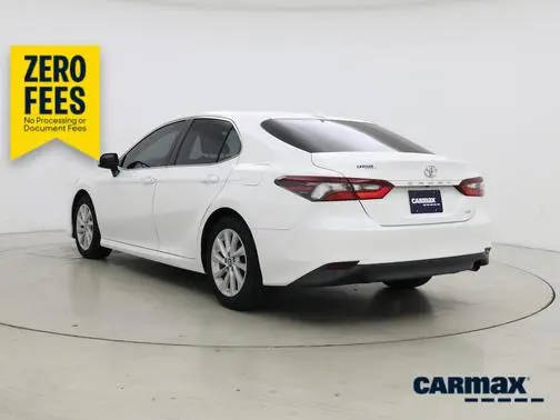 2022 Toyota Camry LE FWD photo