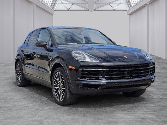 2022 Porsche Cayenne  AWD photo