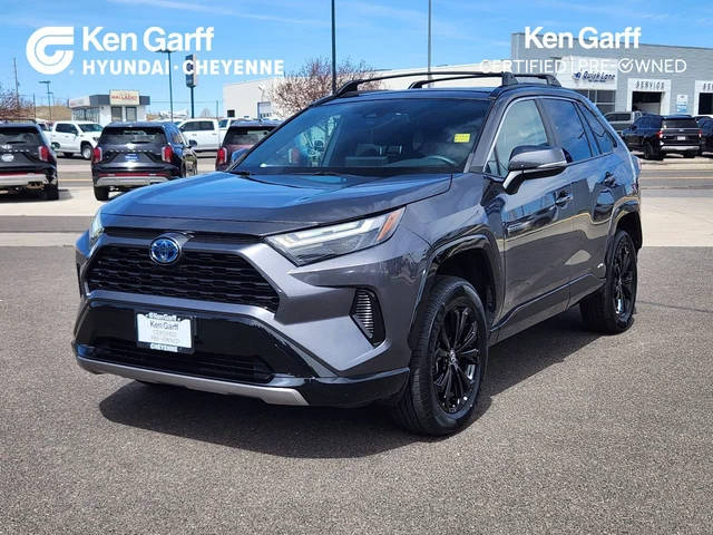 2022 Toyota RAV4 Hybrid SE AWD photo